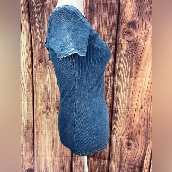 Vocal stretch faux crystal rhinestone crosses blue T-shirt women’s M - Picture 5 of 14